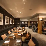 Szálloda West By Compass Hospitality