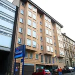 Travelodge 2*