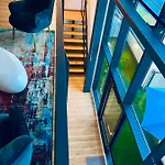 Daire Centre - The Penthouse With Riverviews - *