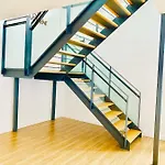 Centre - The Penthouse With Riverviews - Daire *