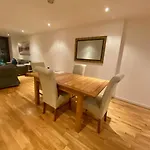 The Heights - River And View غلاسغو