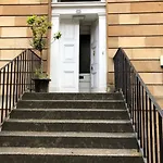 Renfrew At Centre *