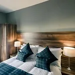 Royal West End 3*