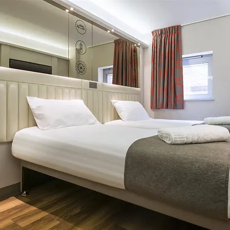 Hotel Point A