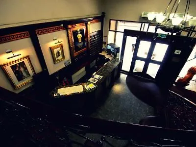 アレクサンダー トンプソン グラスゴー