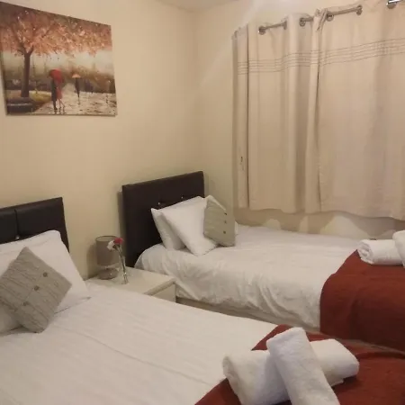 Glasgow Green Apartments Apartment