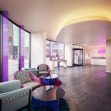 מלון Yotel 4*