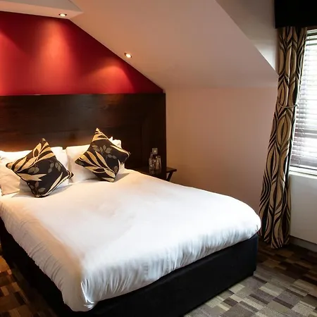 Hotel The Boat House 3*