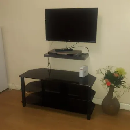 My House Barrowland A With Free Parking Apartment
