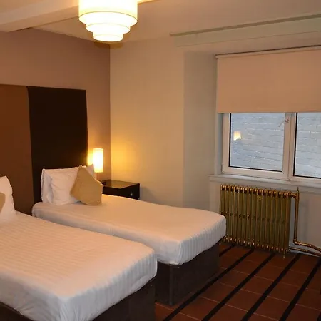 Roam Glasgow Hotel 3*