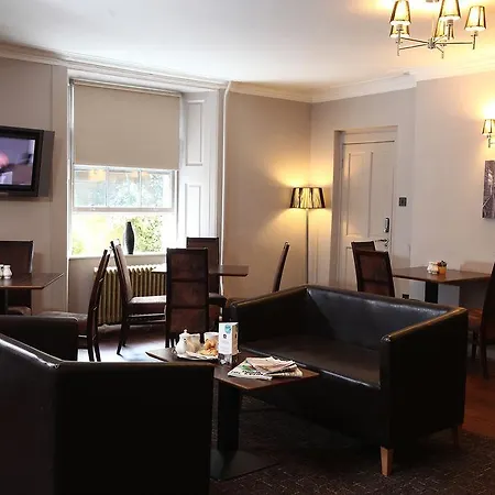 Roam Glasgow Hotel 3*