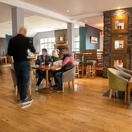 The Boat House Hotel 3*