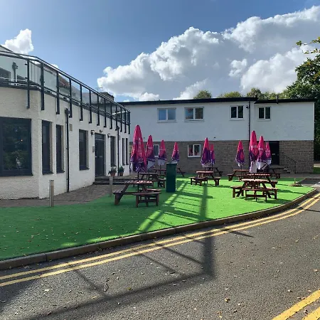 Crowwood And Alba Restaurant Hotel