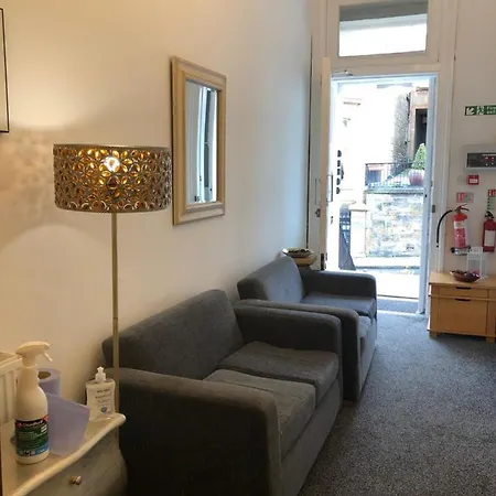 Renfrew At Centre Oda ve Kahvaltı *