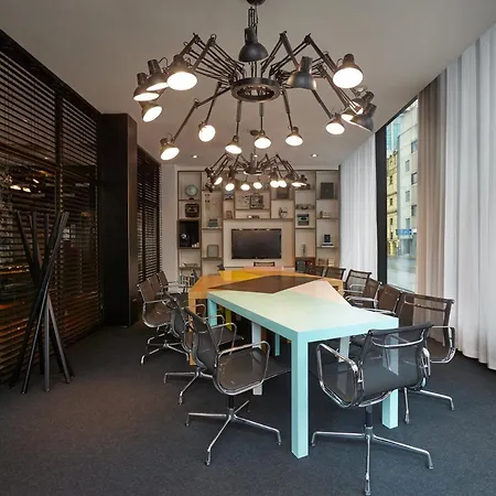 Hotel Citizenm 4*