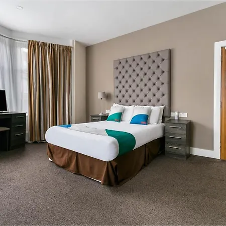 Oyo The Ivory Otel Glasgow