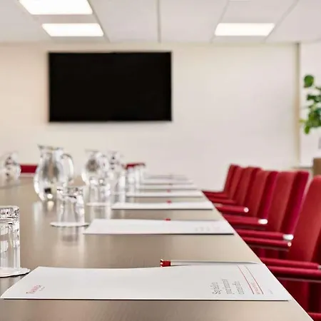 Ramada By Wyndham East Kilbride Hotel
