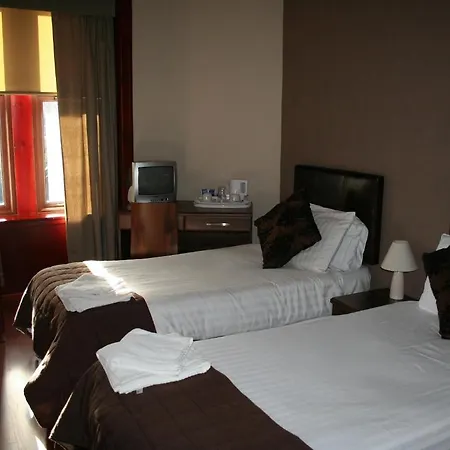 The Fullarton Park Szálloda 2*