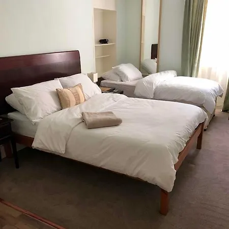 Bank Street Vr Hotel Glasgow