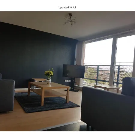 Fabulous Two Bed In Centre *