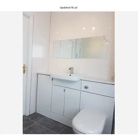 Fabulous Two Bed In Centre