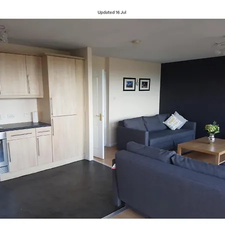 Fabulous Two Bed In Centre Glasgow