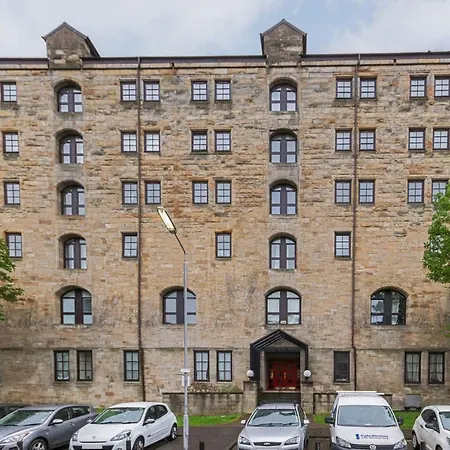 Stunning 2 Bed Merchant With Residents Parking