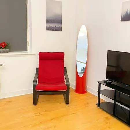Cozy Nights - Ibrox Street Apartment Glasgow
