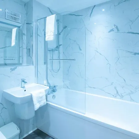 公寓 Stunning 2 Bed Merchant With Residents Parking *