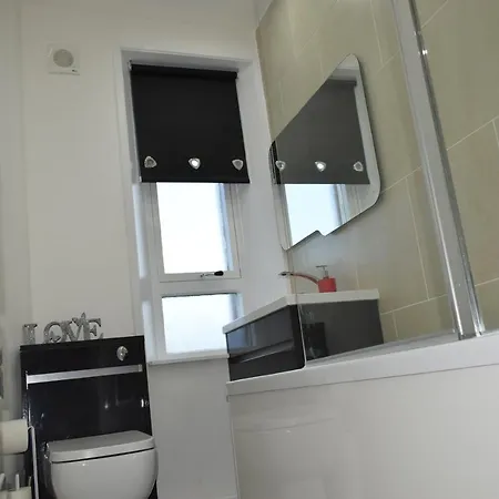 Lovely D&n Apartment