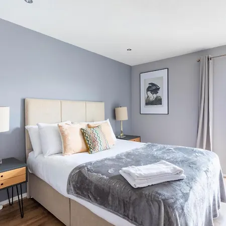 Apartment Stunning 2 Bed Merchant With Residents Parking Glasgow