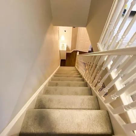 Modern Luxury 2bed Scottish Glasgow