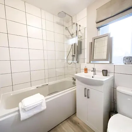 Modern Luxury 2bed Scottish Holiday home Glasgow