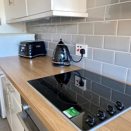 2 Bedroom At Secc Hydro Free Parking Apartment *