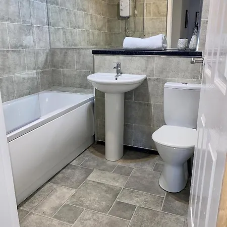 2 Bedroom At Secc Hydro Free Parking