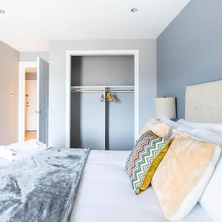 Stunning 2 Bed Merchant With Residents Parking Glasgow