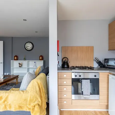 Daire Merchant Modern 1 Bed Executive Flat *
