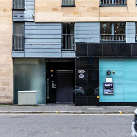 Merchant Modern 1 Bed Executive Flat Glasgow