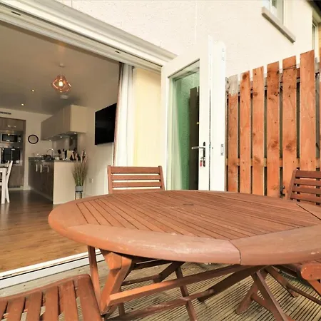The Oatland - Luxury House With Private Garden & Parking Hébergement de vacances