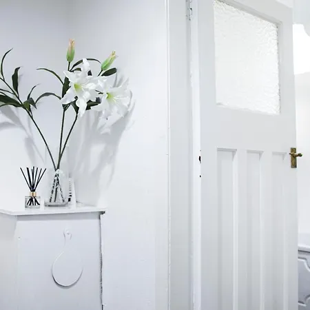 Glasgow, 3 Bed Flat With Free Street Parking Appartamento