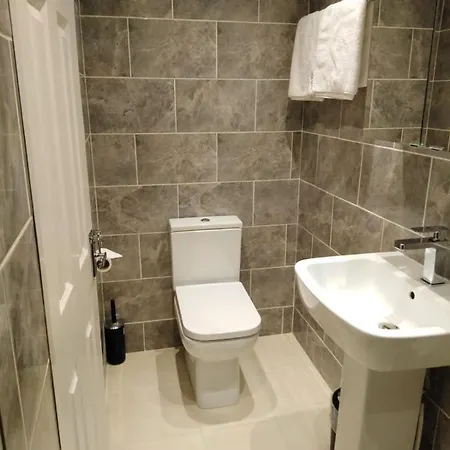 Onslow Guest house *