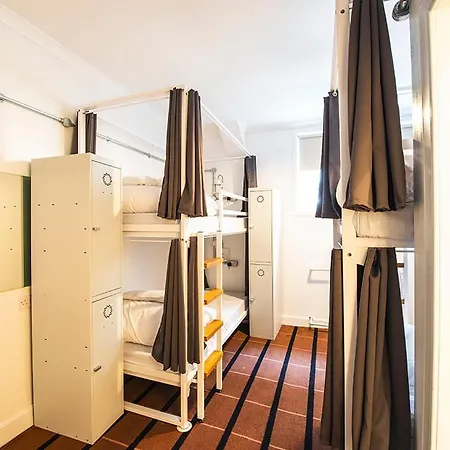 Hotel Safestay Charing Cross 3*