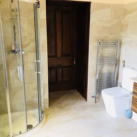 Beautiful 4-bed In بيت للعطل *