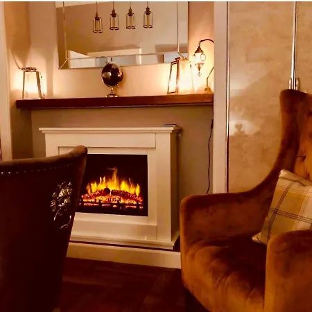 Warm And Welcoming Perfect From Villa Clydebank