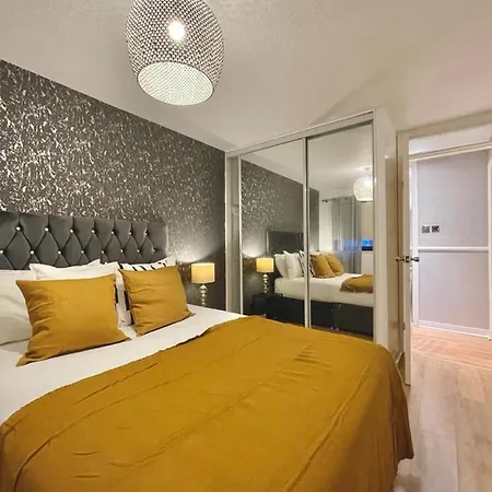 Bijou Merchant With Parking *