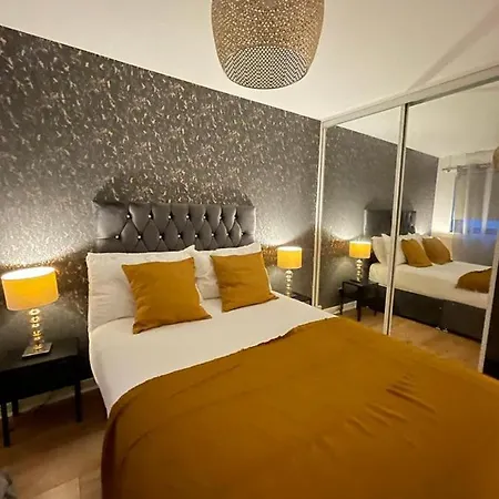 Bijou Merchant With Parking *