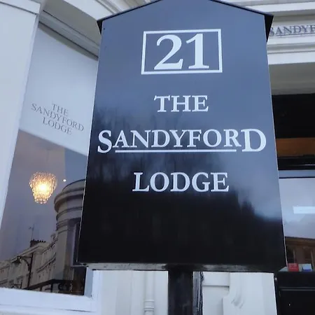 Sandyford Hotell 3*