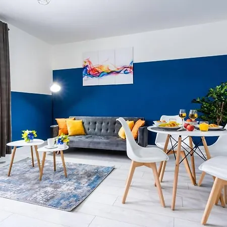 Cheerful Homely Apartment: Cozy Near Airport Apartment Glasgow