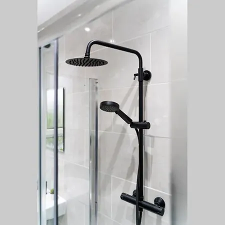 Cheerful Homely Apartment: Cozy Near Airport *