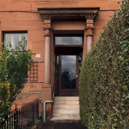 Beautiful, Traditional 2 Bed Flat W Free Parking - Pass The Keys